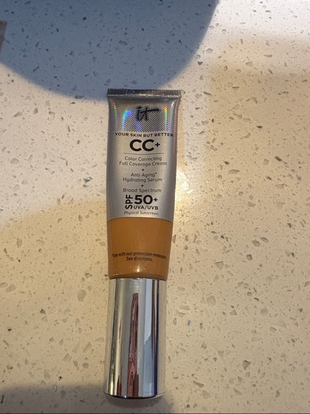 it cosmetics CC+ Color Correcting Full Coverage Cream — Rich Honey Shade